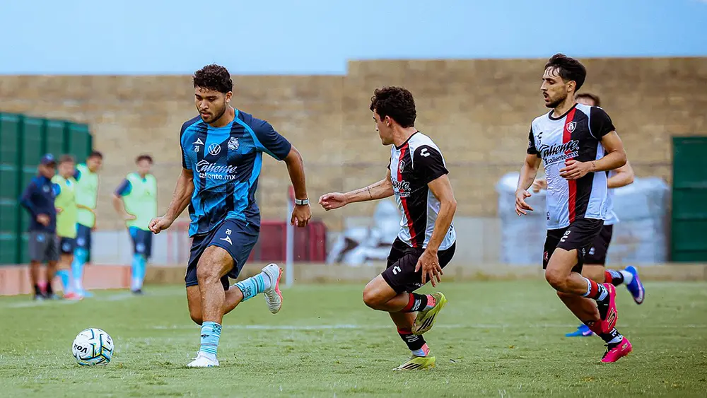 Club Puebla cierra pretemporada con triunfo ante Atlas
