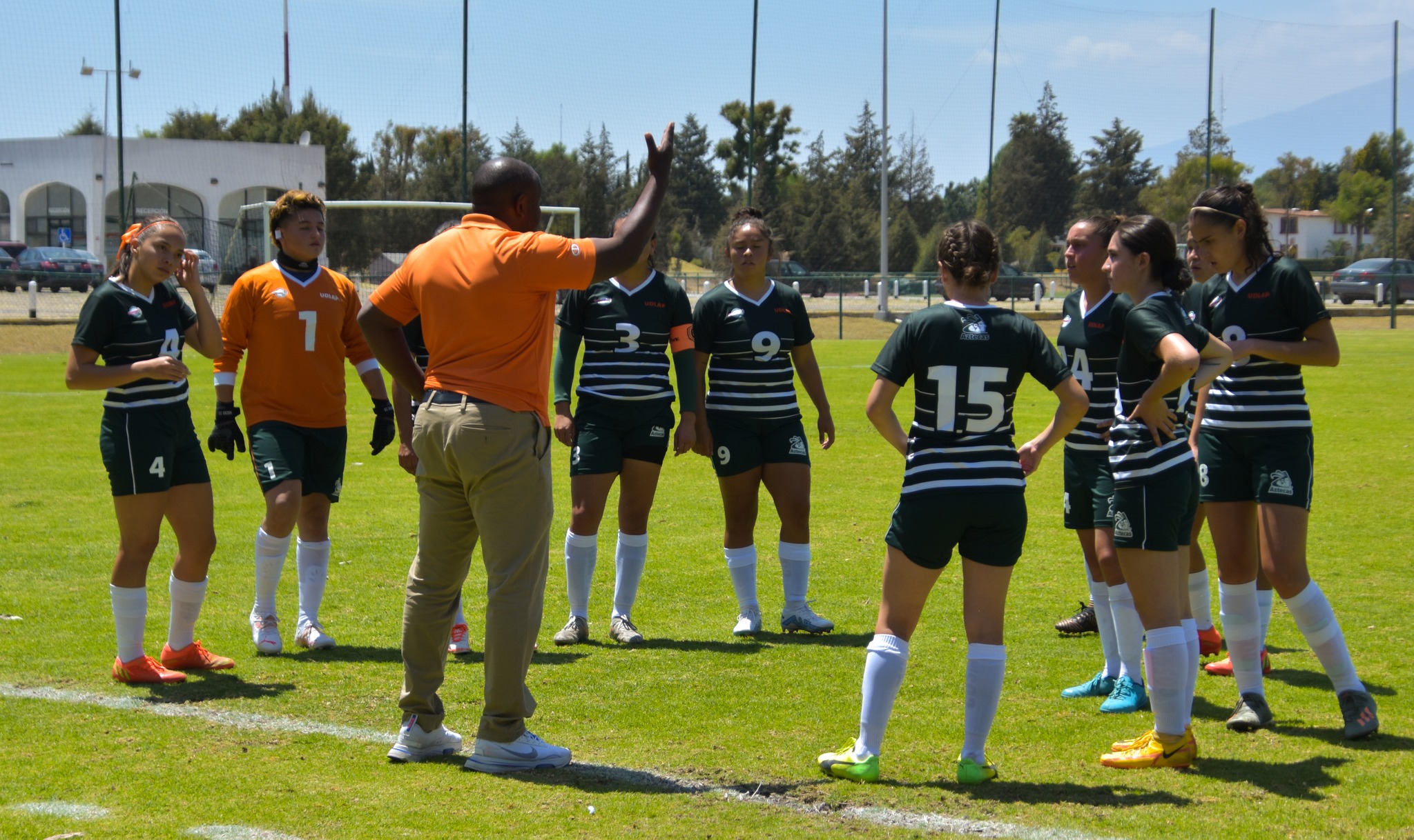 Aztecas UDLAP golea a Leonas Anáhuac y clasifica al Final Four