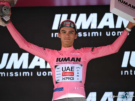 Isaac del Toro, primer mexicano en ser líder en Giro de Italia