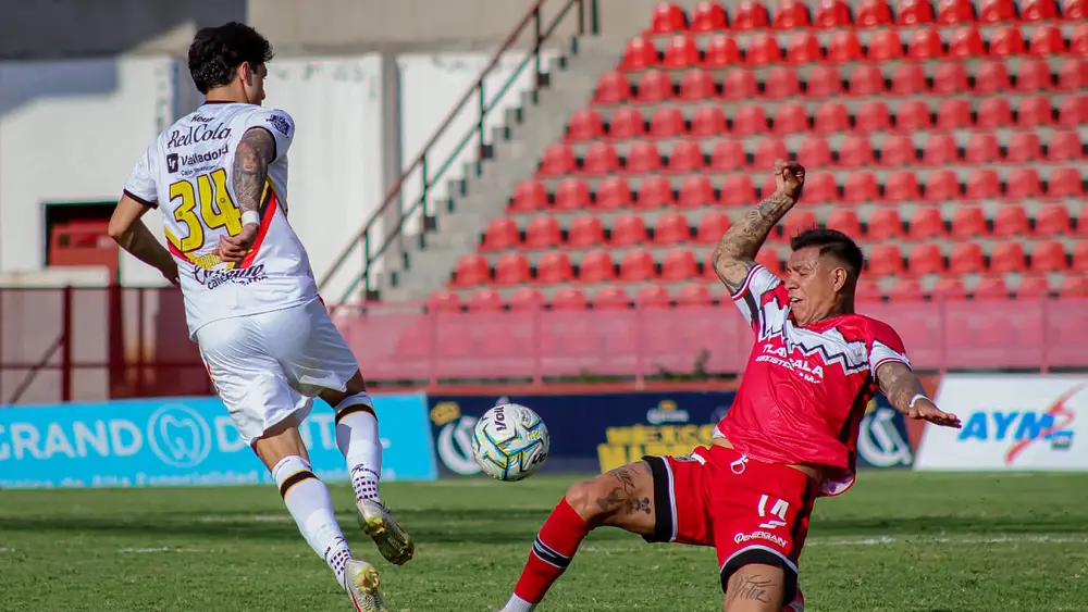 Coyotes sufrió amargo debut ante Leones Negros