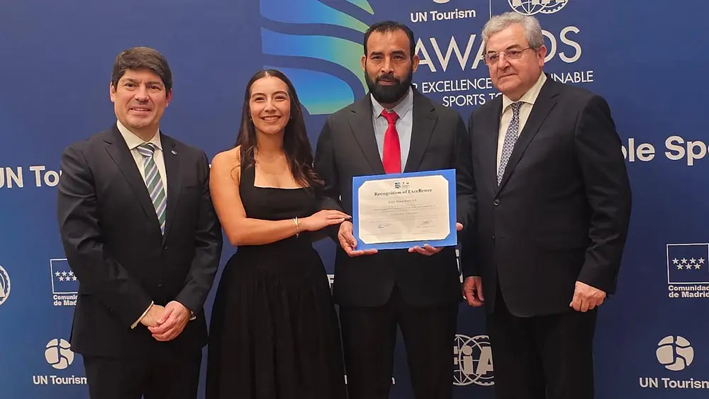 FIA condecoró a Jorge Quiñones