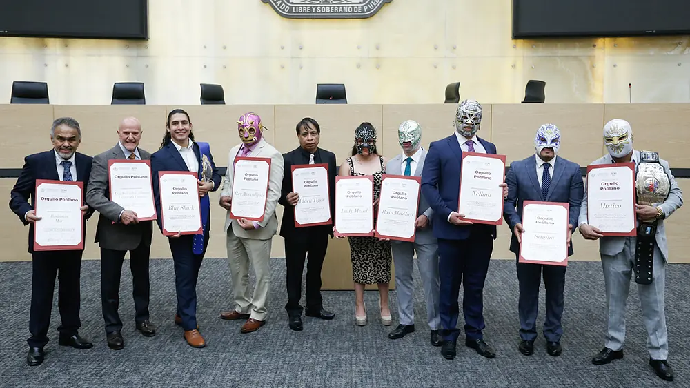 Autoridades reconocen legado de luchadores mexicanos