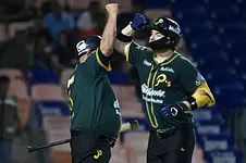 Pericos armó voltereta espectacular; pegó primero en Cancún
