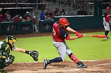 Pericos y Águila chocan en simulacro de la serie inaugural