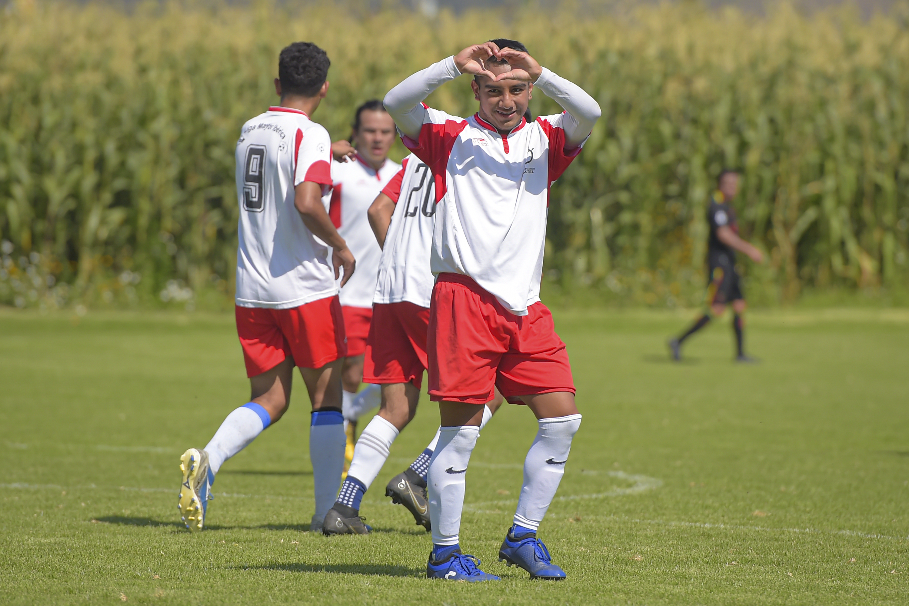 Nacional se afianza como líder de la Liga Mayor Ibérica