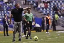 Carbajal señala “poca memoria” de la afición de la Franja; no renunciará