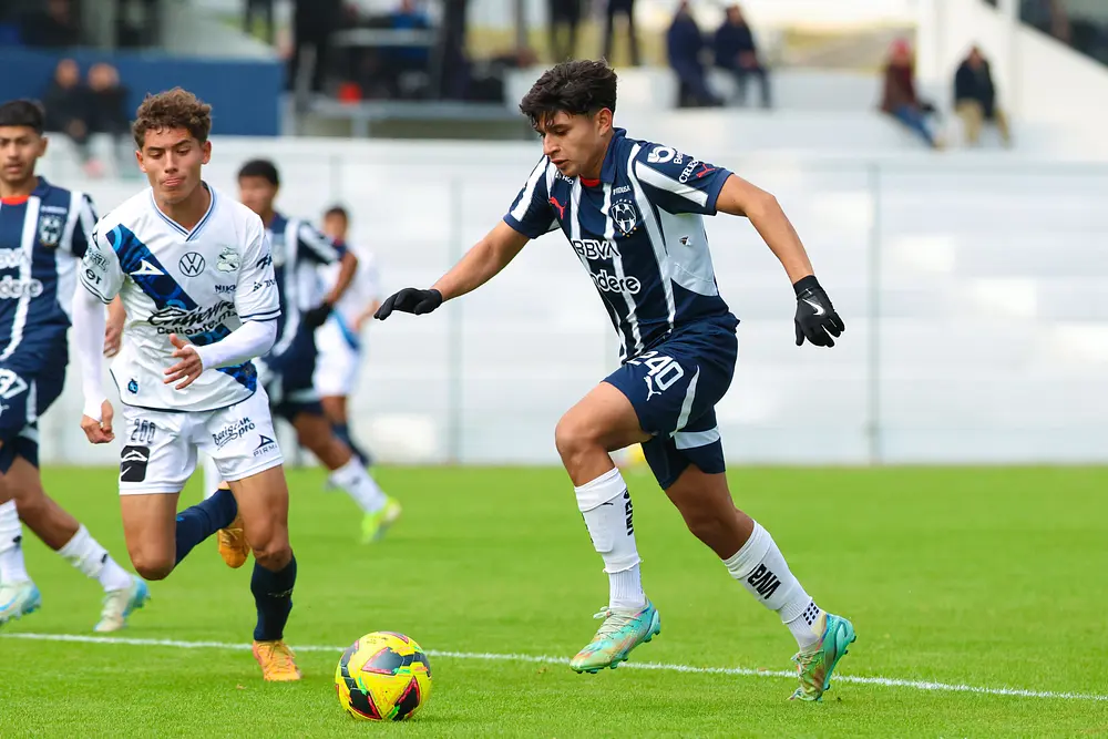 Debut negro para Fuerzas Básicas del Club Puebla
