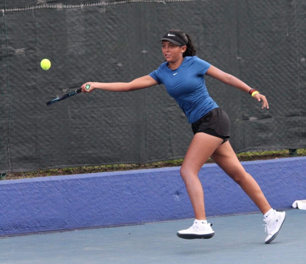 Se afianzan poblanos en Nacional de Tenis y avanzan de ronda