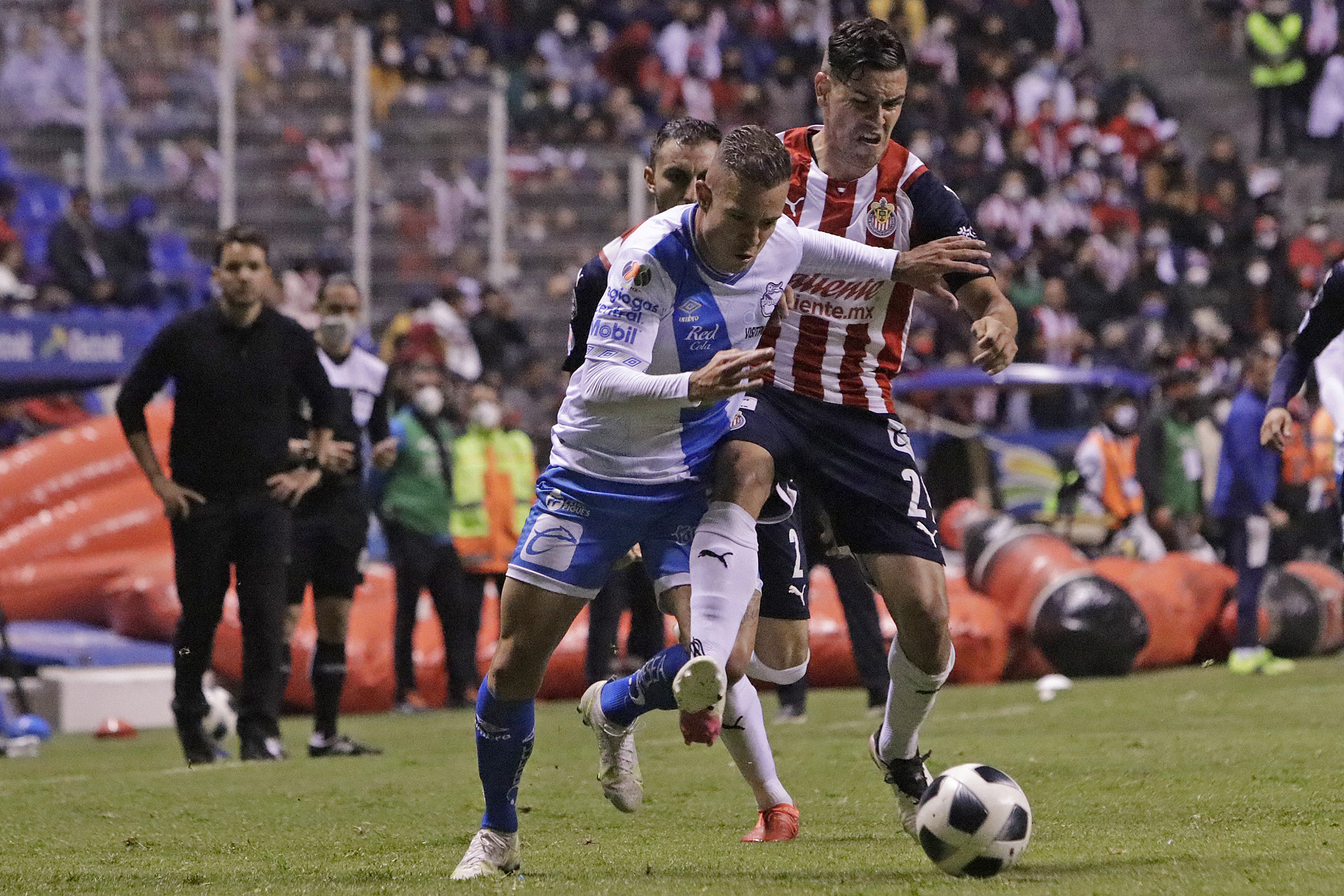Otra vez, Chivas se cruza en el camino de la Franja a la Liguilla