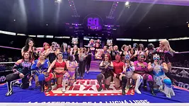 Luchadoras poblanas dejan huella en histórica función de la Arena México