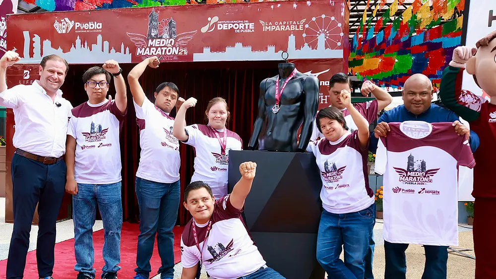 Así será la playera y medalla del Medio Maratón Puebla 2026