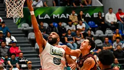 Lobos ruge fuerte ante Mineros y se acerca a playoffs