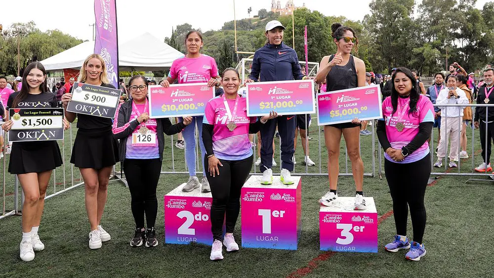 Margarita Hernández y Jesús Nava ganan Medio Maratón Día del Papá Cholula