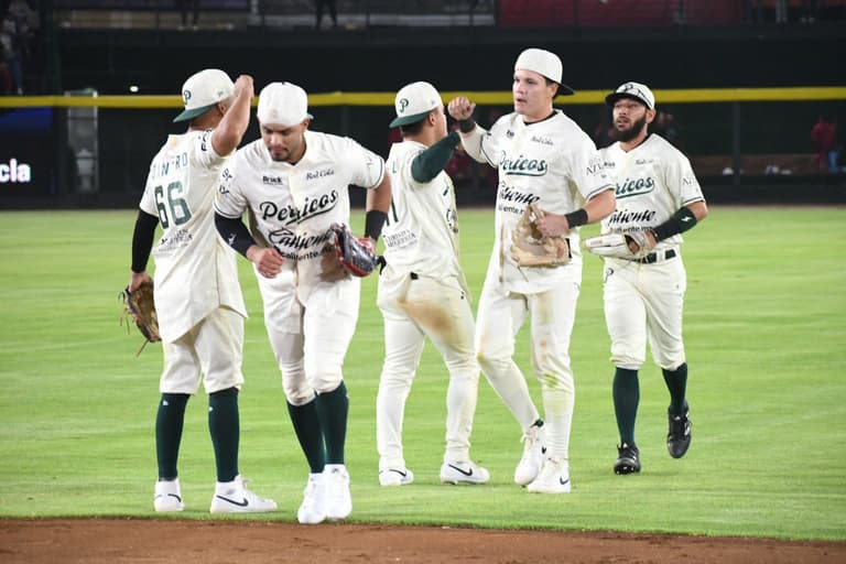 Pericos pega primero en el clásico de la autopista: 5-4 vence al México