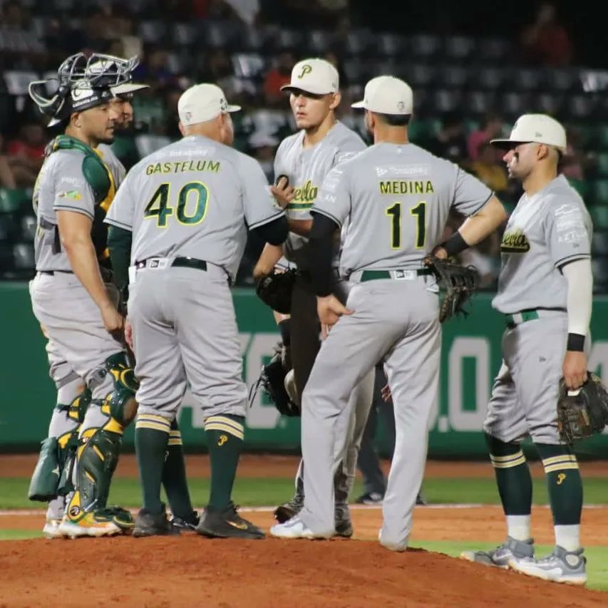 Sufren Pericos ante Olmecas nueva derrota en suelo ajeno