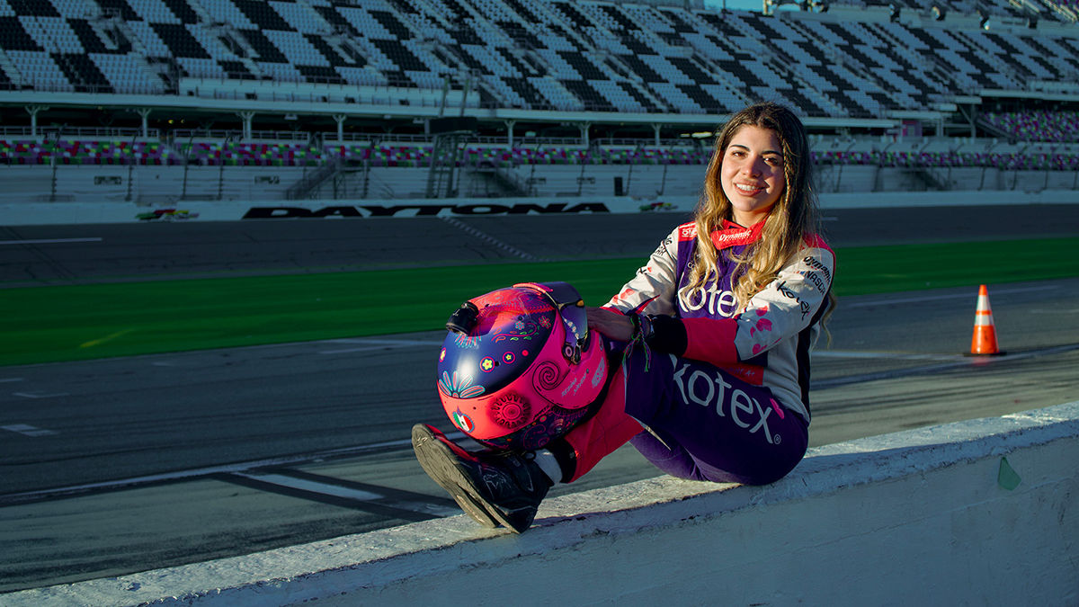 Regina Sirvent debuta en la ARCA Menards Series en Estados Unidos