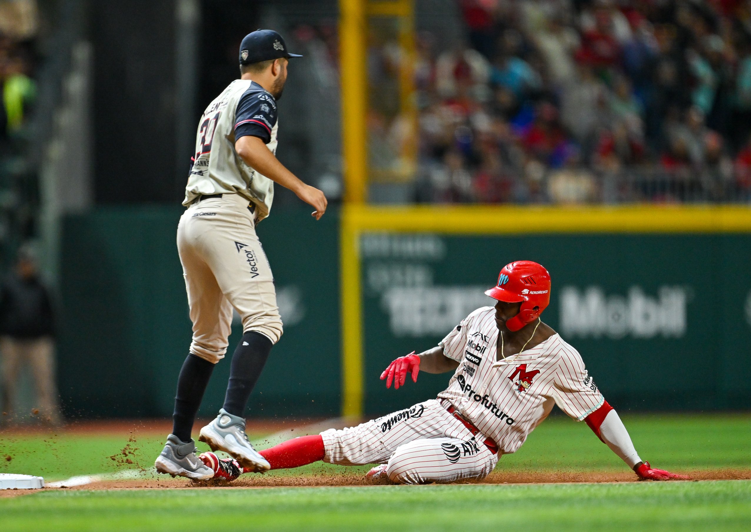 Diablos Rojos imponen victoria récord en la Serie del Rey 2024 