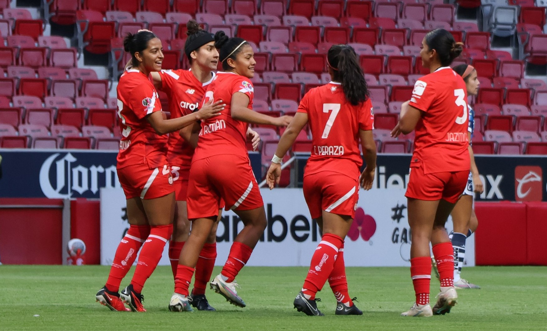 Toluca borra de la cancha a la Franja