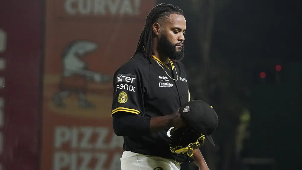 Tigres Quintana Roo castigan mala defensa pitcheo de Pericos