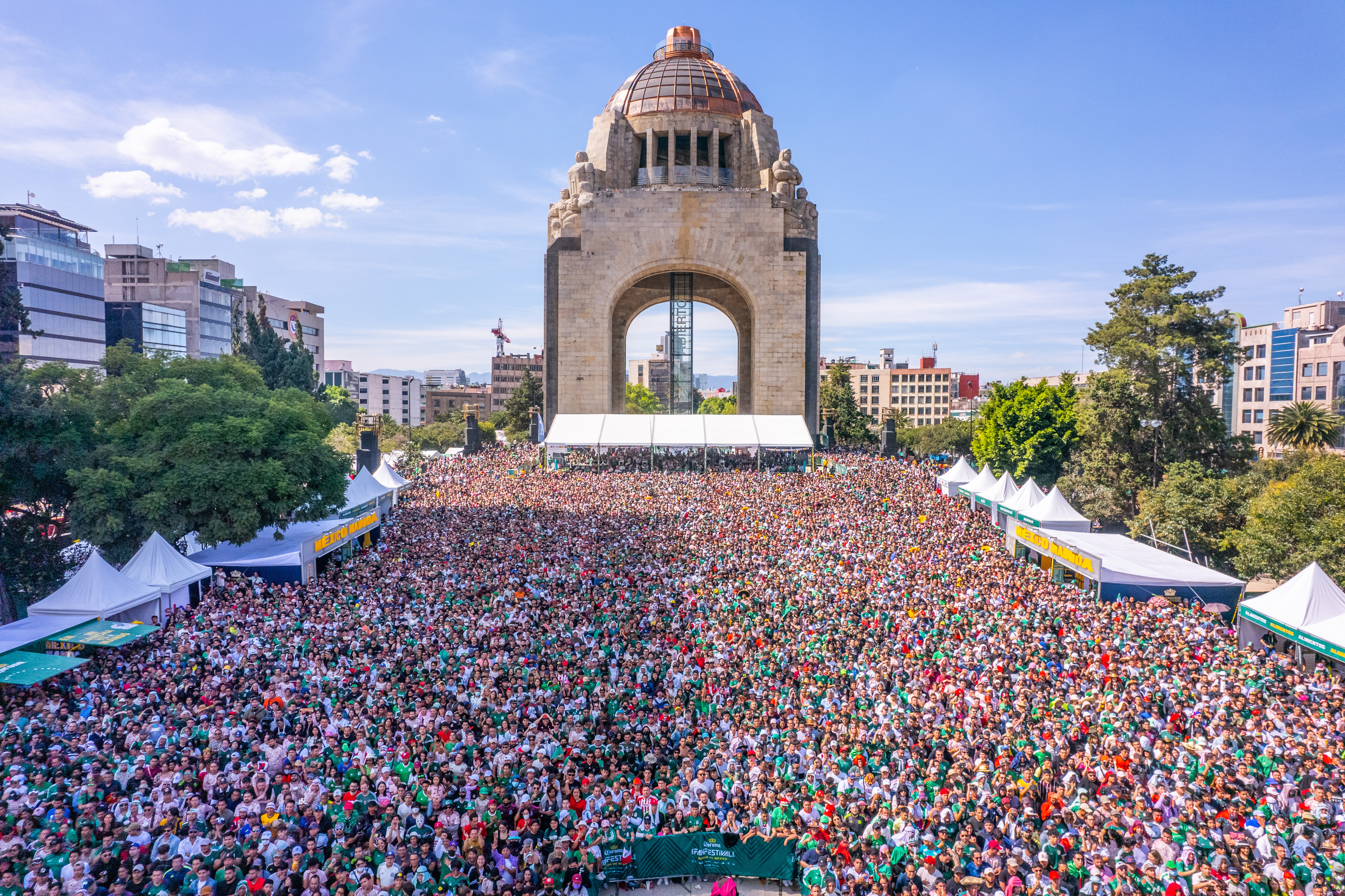 Reúne festival FIFA a más de 10 mil fanáticos mexicanos