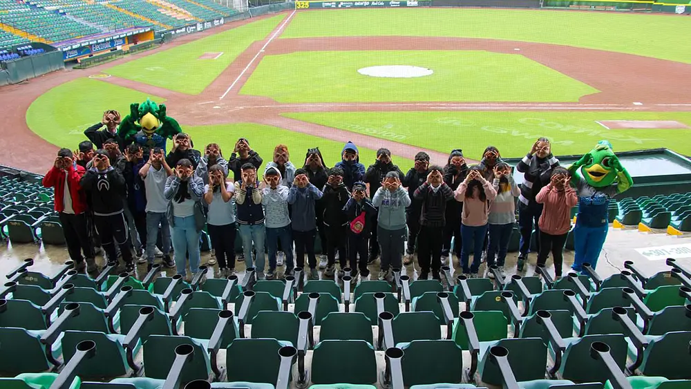 Niños SMDIF disfrutan clínica del IMPD y Pericos