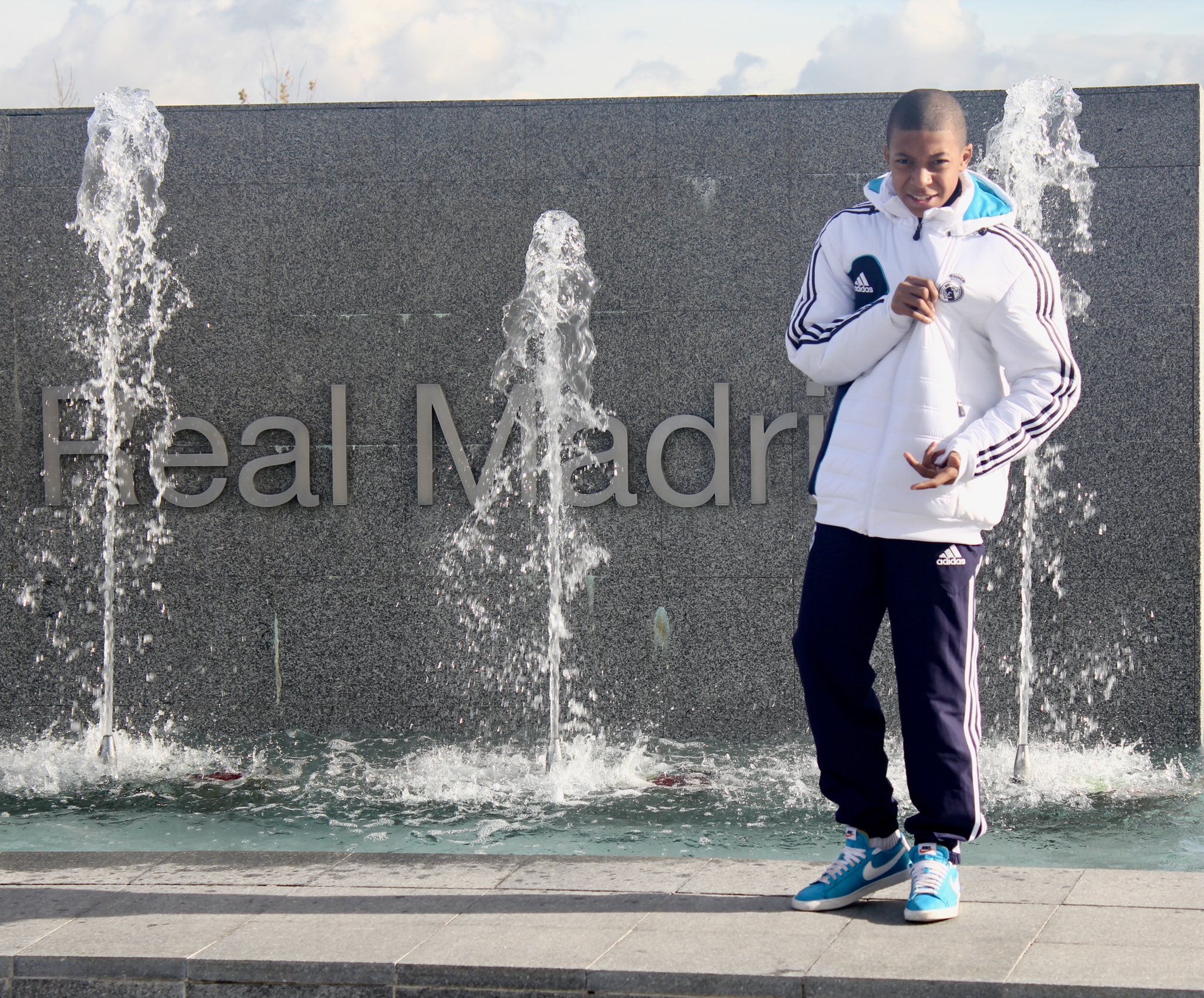 Kylian Mbappé se convierte en nuevo jugador del Real Madrid