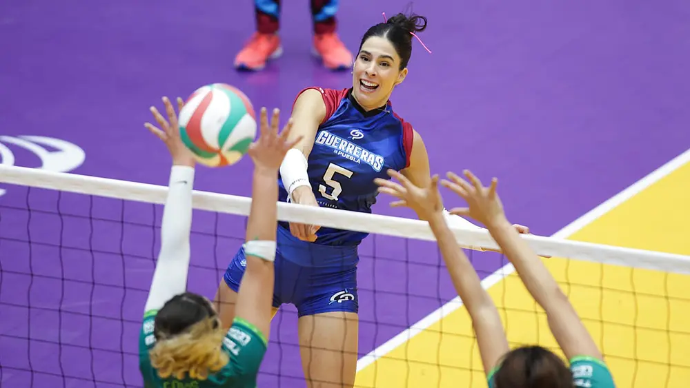 En casa, Guerreras de Puebla dividieron honores ante Leonas
