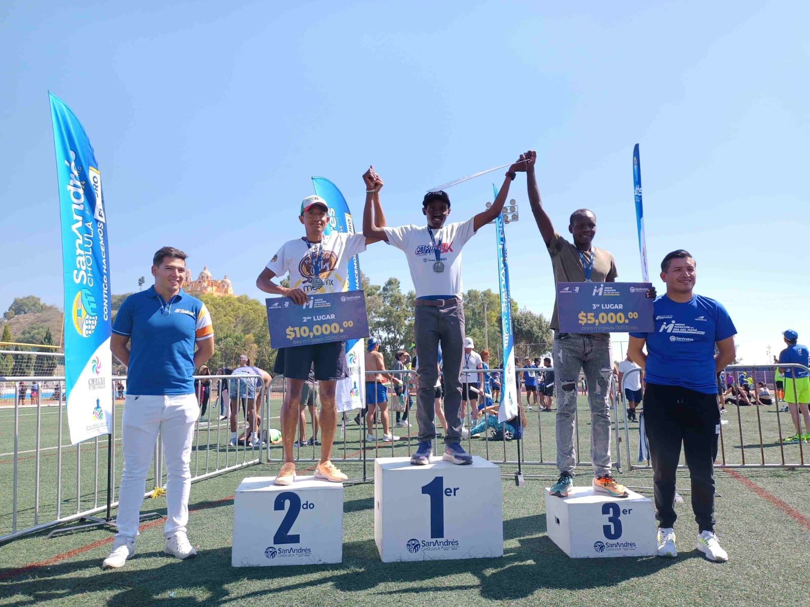 Se celebra Medio Maratón del Día del Papá con gran éxito