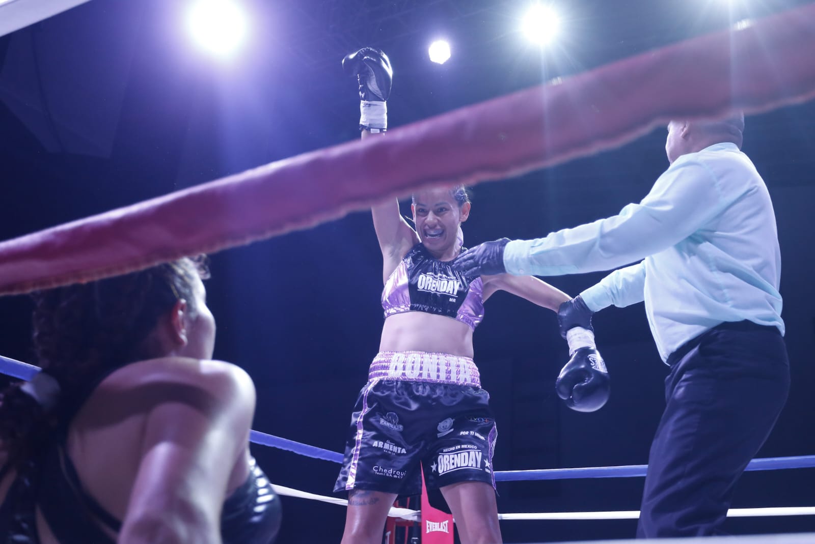 Gaby “La Bonita” Sánchez defiende con éxito su título en Puebla