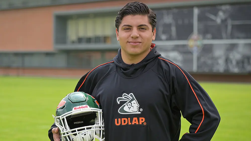 ONEFA elige como “Casco de Oro” a Juan Pablo Santana de UDLAP