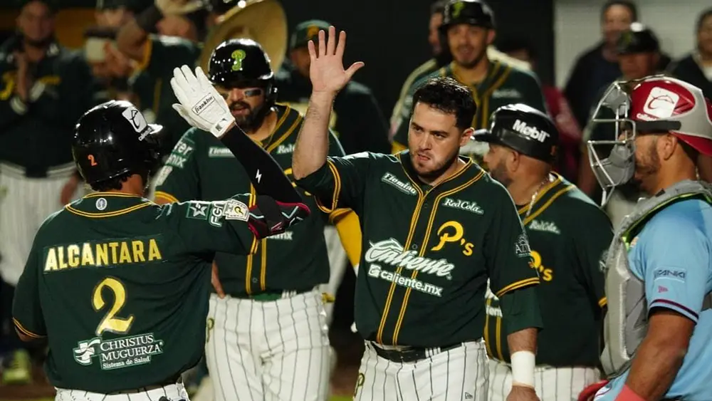 Pericos remontó para abrir serie con triunfo sobre El Águila