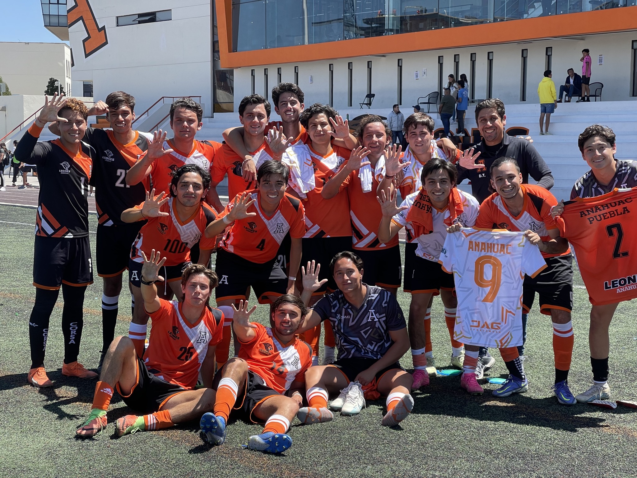 Semana victoriosa para equipos poblanos en futbol de CONADEIP