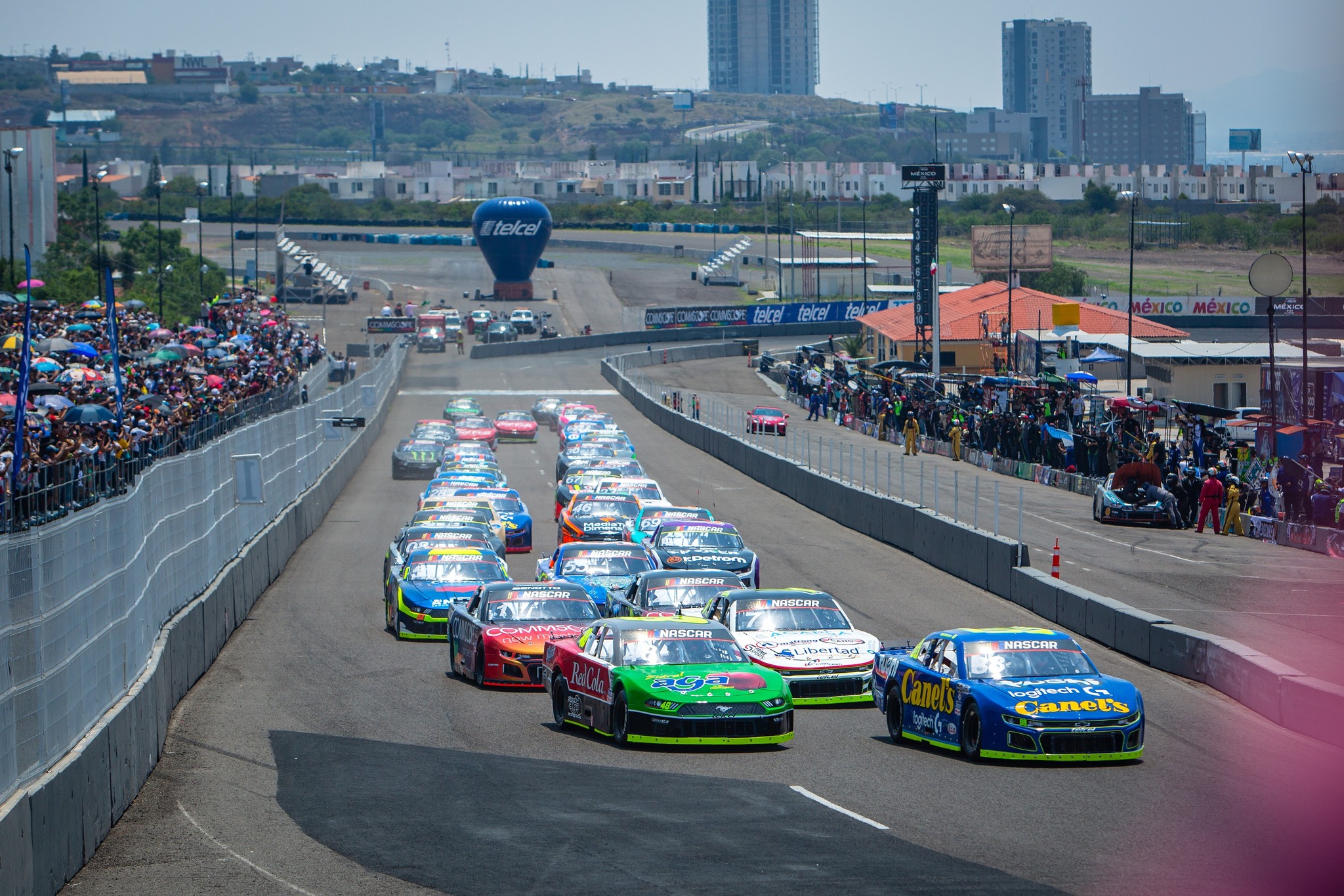 Buscan pilotos de NASCAR en Puebla su boleto a playoffs