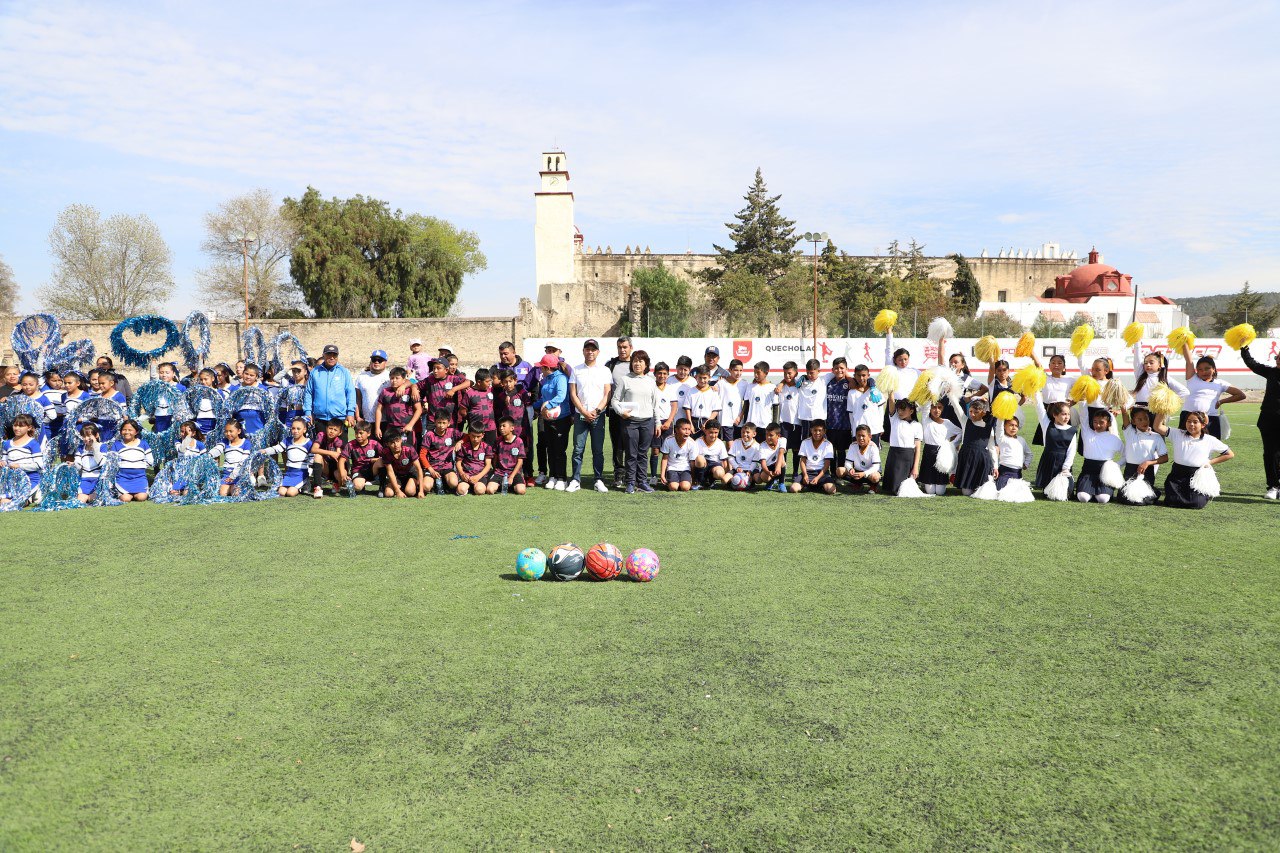 Inauguran magno torneo de fútbol escolar en Quecholac
