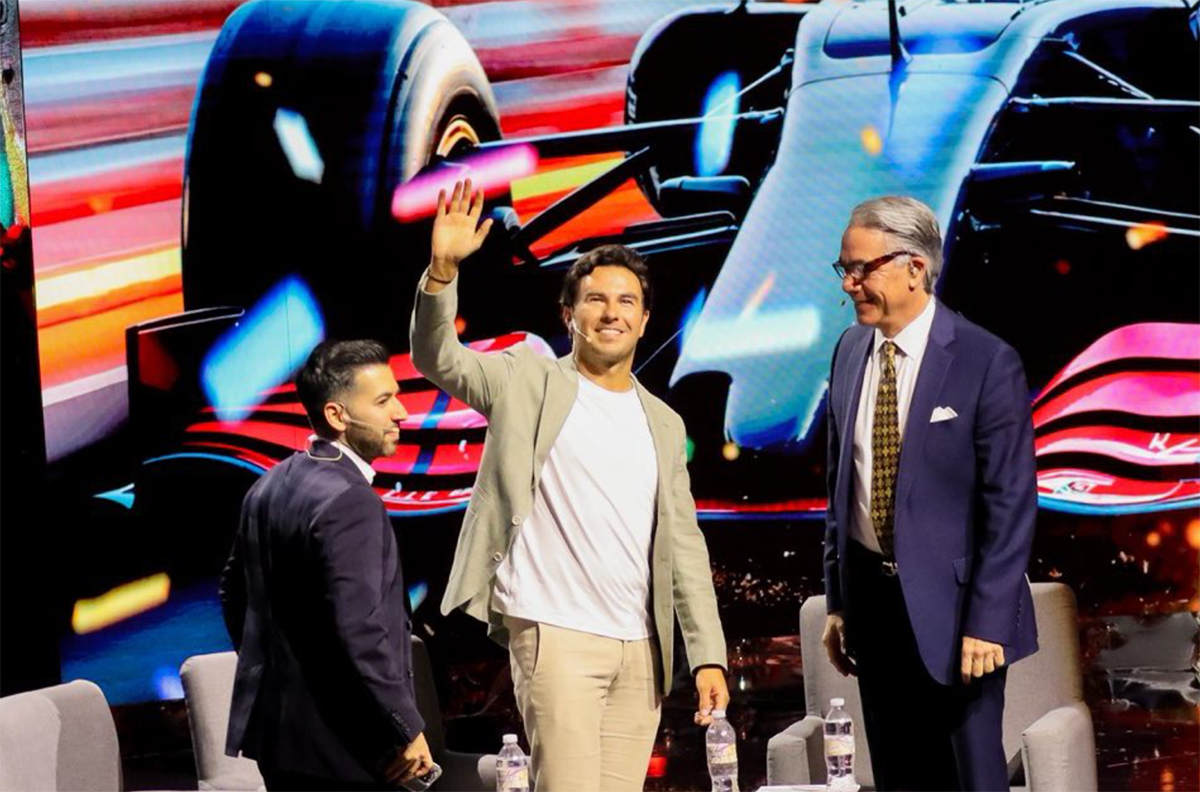 En Puebla, “Checo” Pérez descarta retiro de la Fórmula 1