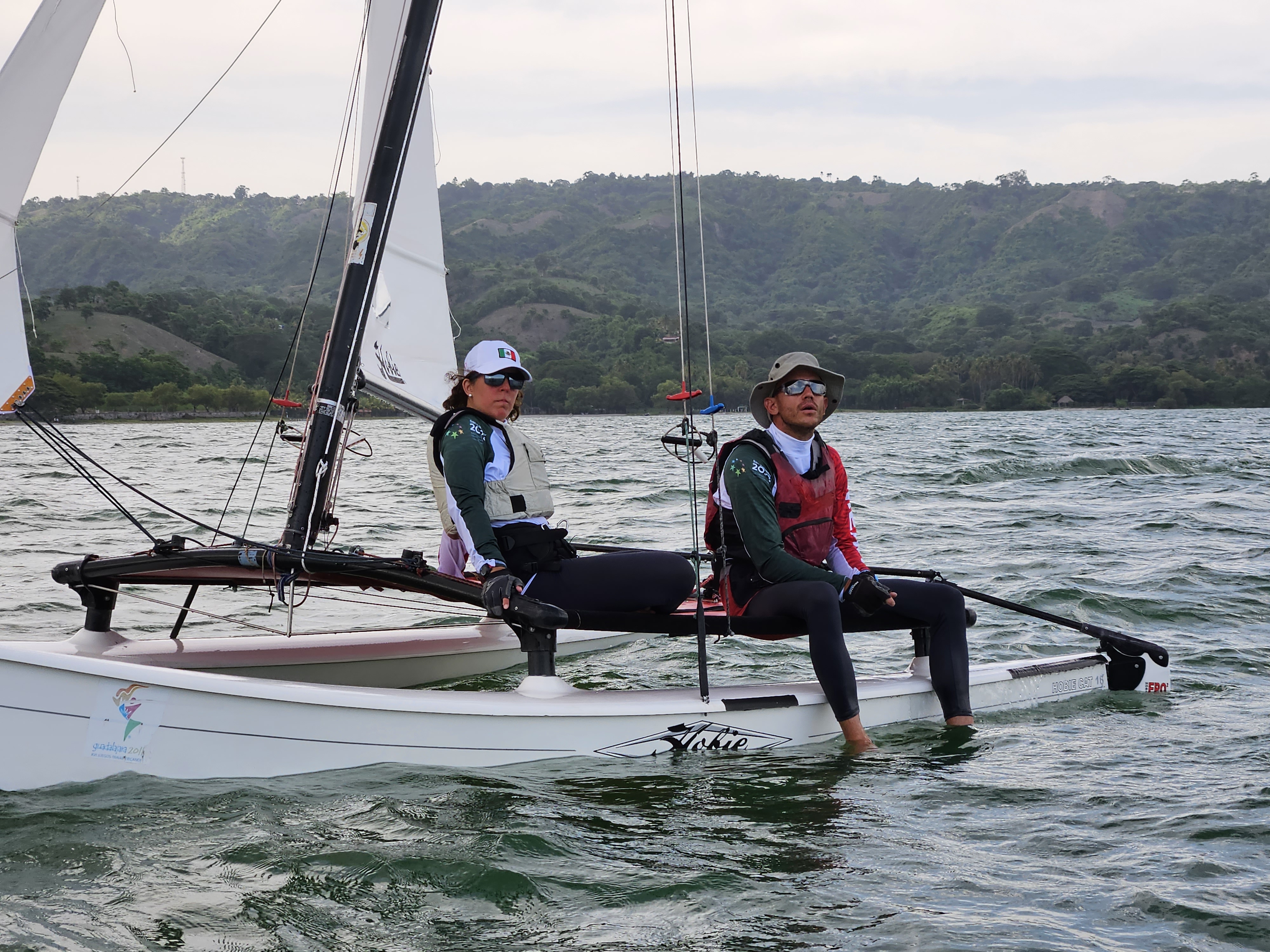 Poblanos de vela en San Salvador, con expectativa a tope