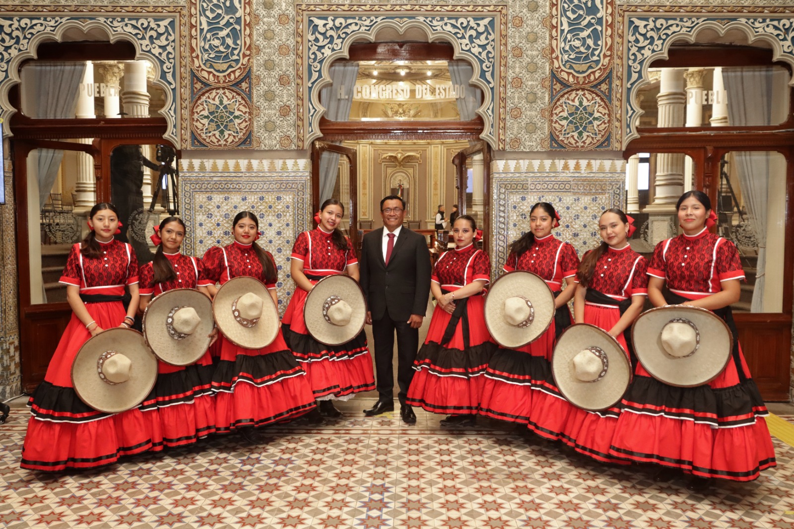 Congreso de Puebla reconoce a las “Charras del Valle”