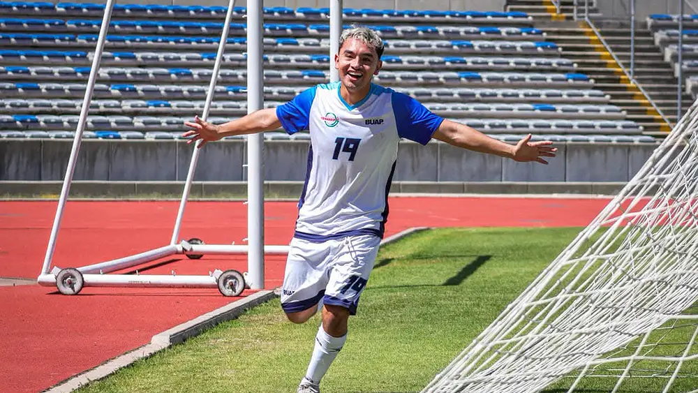 Lobos BUAP firma quinto triunfo al hilo en Segunda División de CONADEIP