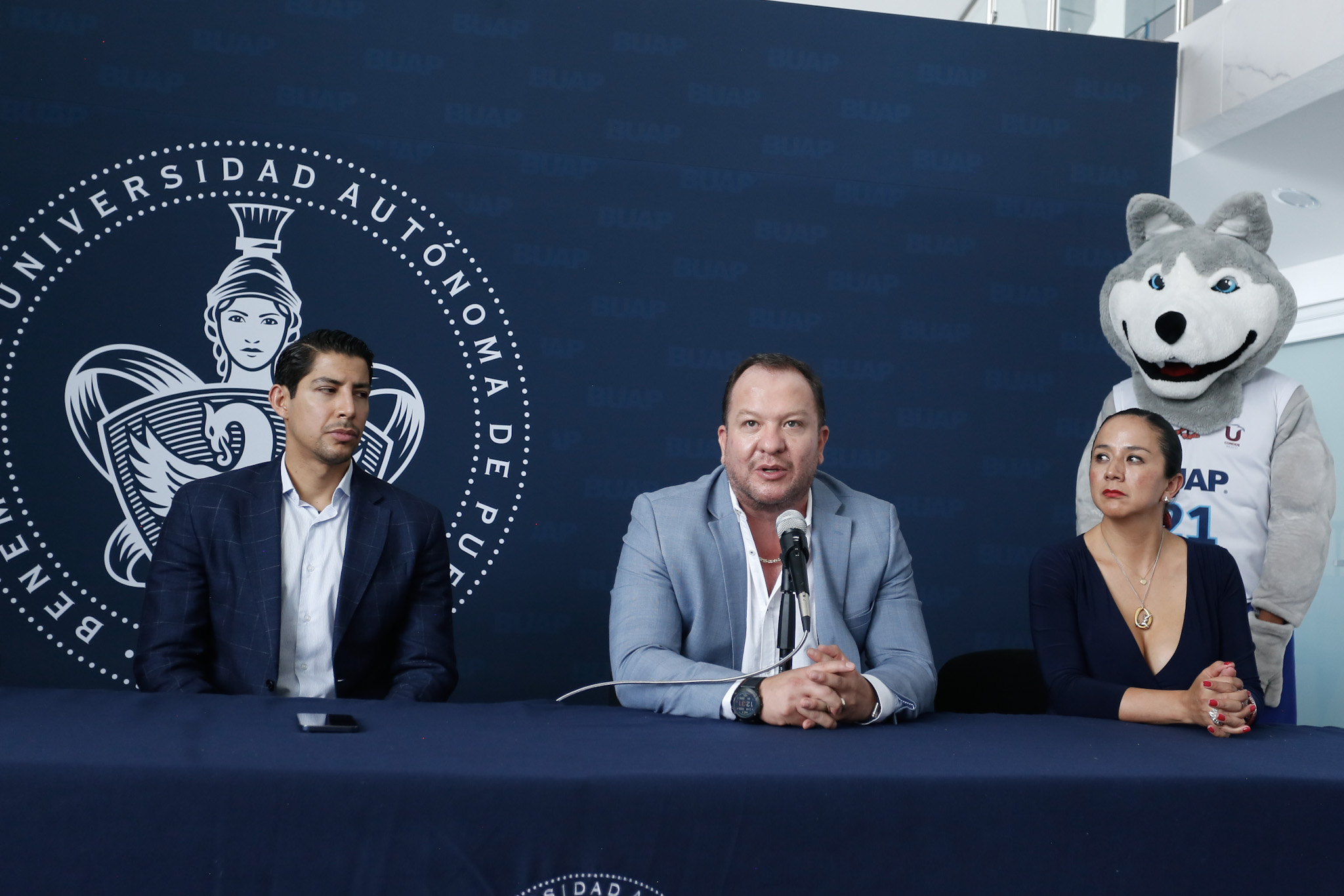 Celebrará BUAP clínica de básquetbol con figuras nacionales