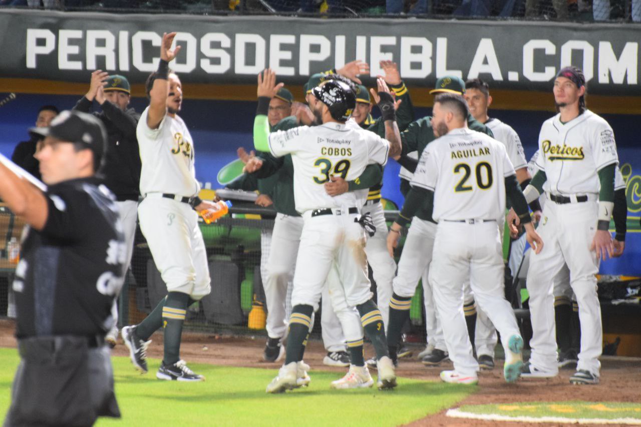 Pericos de Puebla, a un triunfo de la final del sur