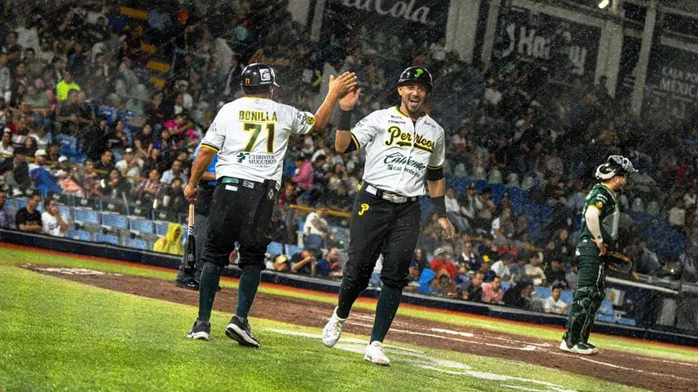 Escobazo de Pericos a Bravos en León