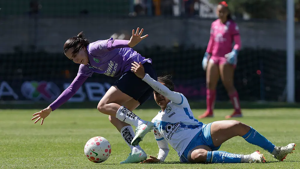 Puebla desperdició ventaja ante Chivas; cuarta derrota consecutiva