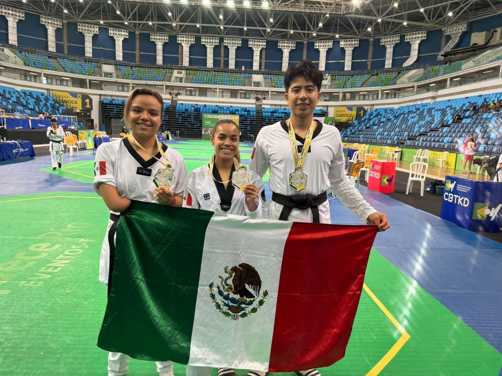 Claudia Romero consigue medallas de plata en campeonatos de Brasil