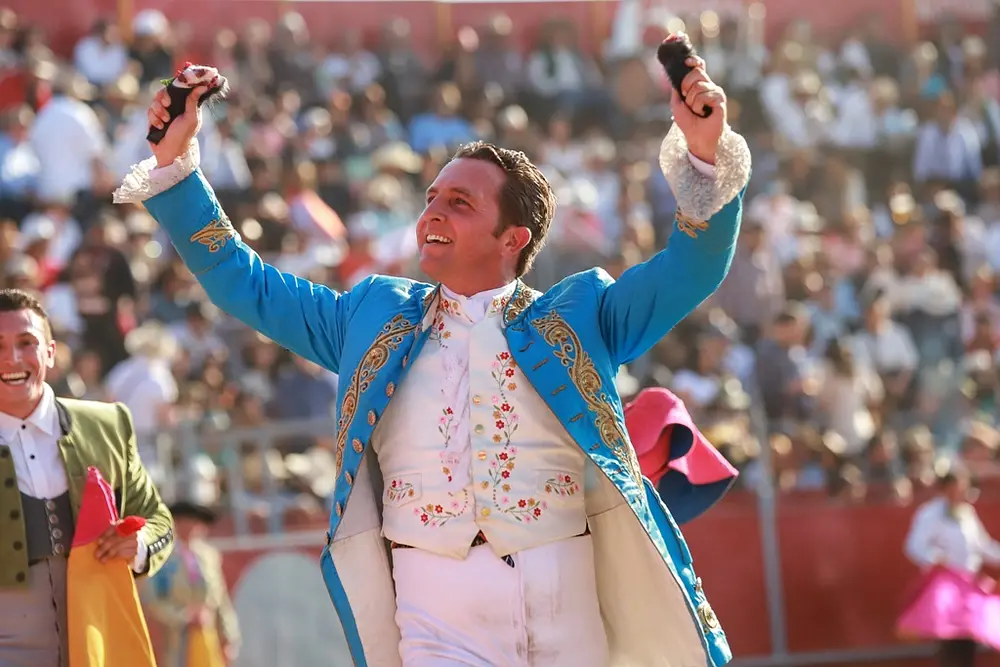 Hernández, Hermoso y Aloi, a hombros en Val’Quirico