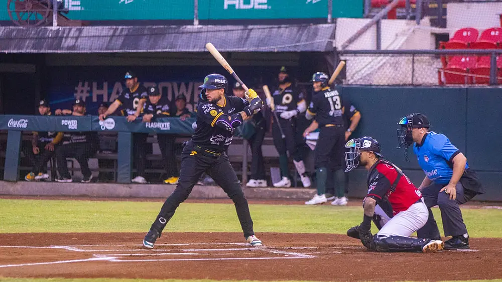 Pericos sacó poder; empató la serie en Campeche