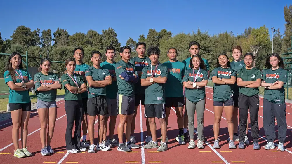 Van 18 Aztecas UDLAP de Atletismo a Olimpiada Nacional 2026