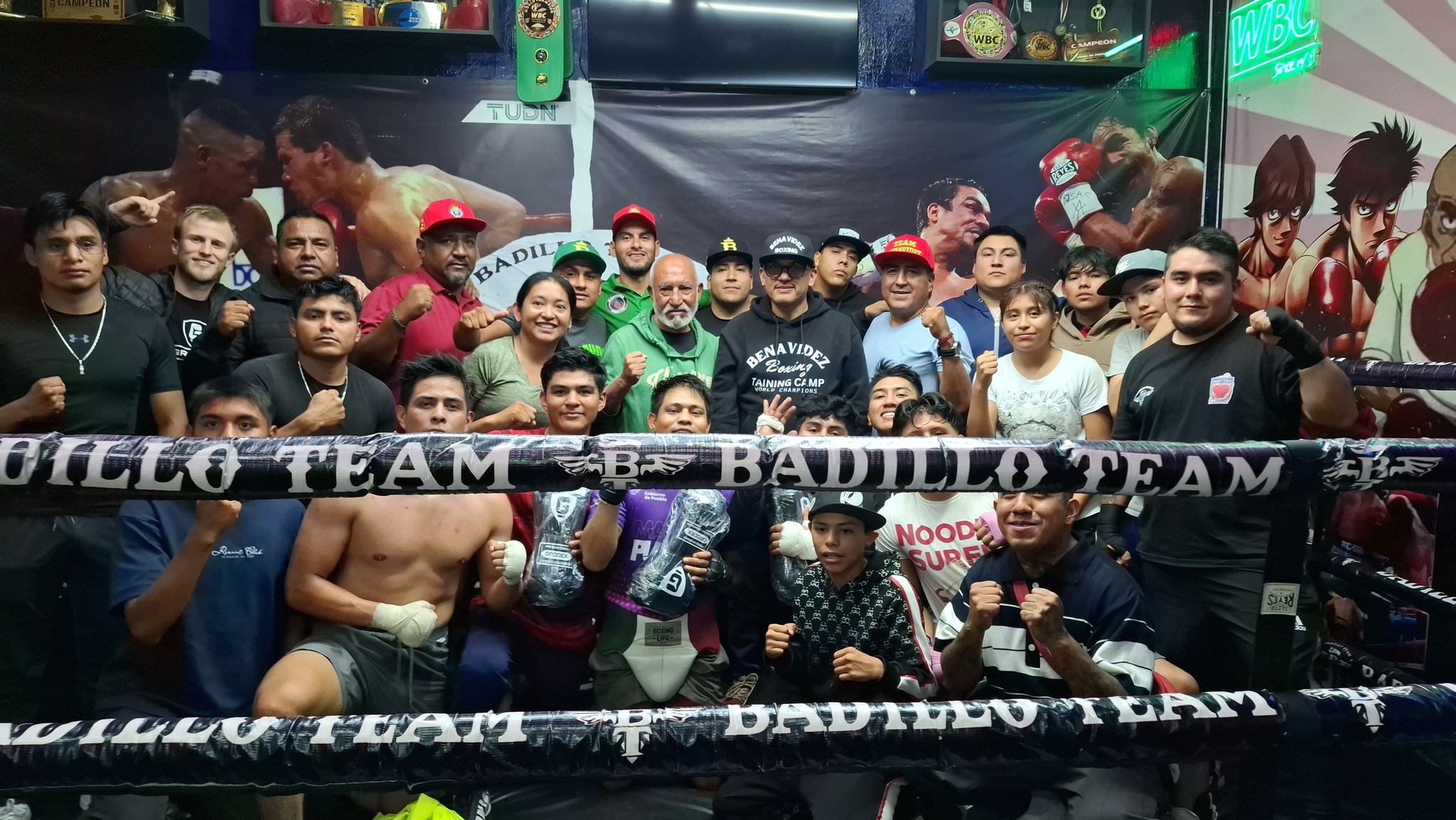 José Benavidez sorprende con destacada visita al GYM Badillo
