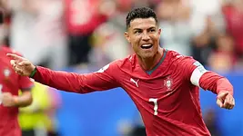 Portugal aplasta a Uzbekistán; CR7 hace historia