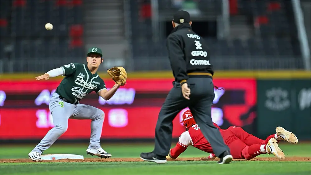 Diablos Rojos viene de atrás para pegar primero a Pericos