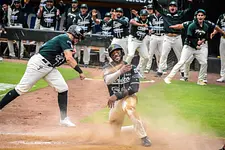 En duelo de locura, Pericos se adjudica serie ante Veracruz